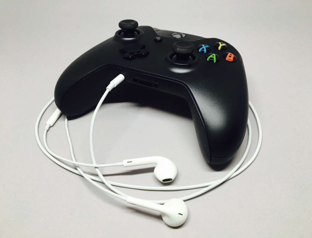 How To Connect Mic To Xbox One