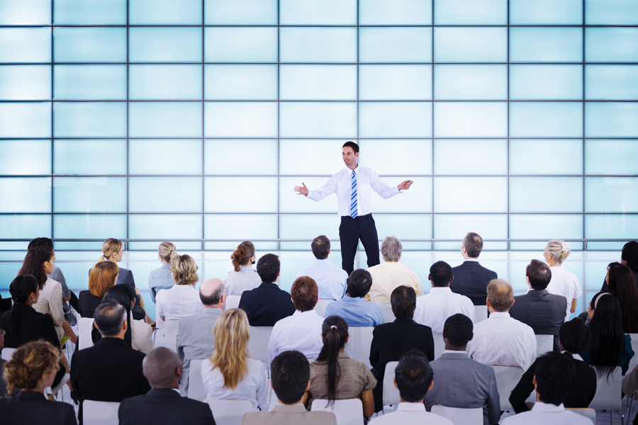 Tips for finding the right CPO keynote speaker for your event