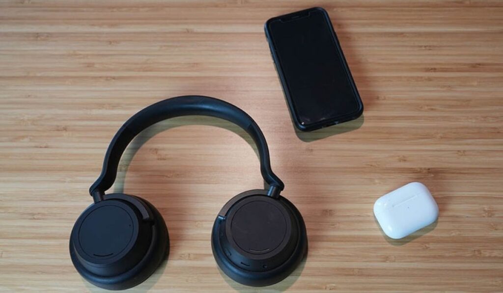 How to Connect Two Bluetooth Headphones to iPhone